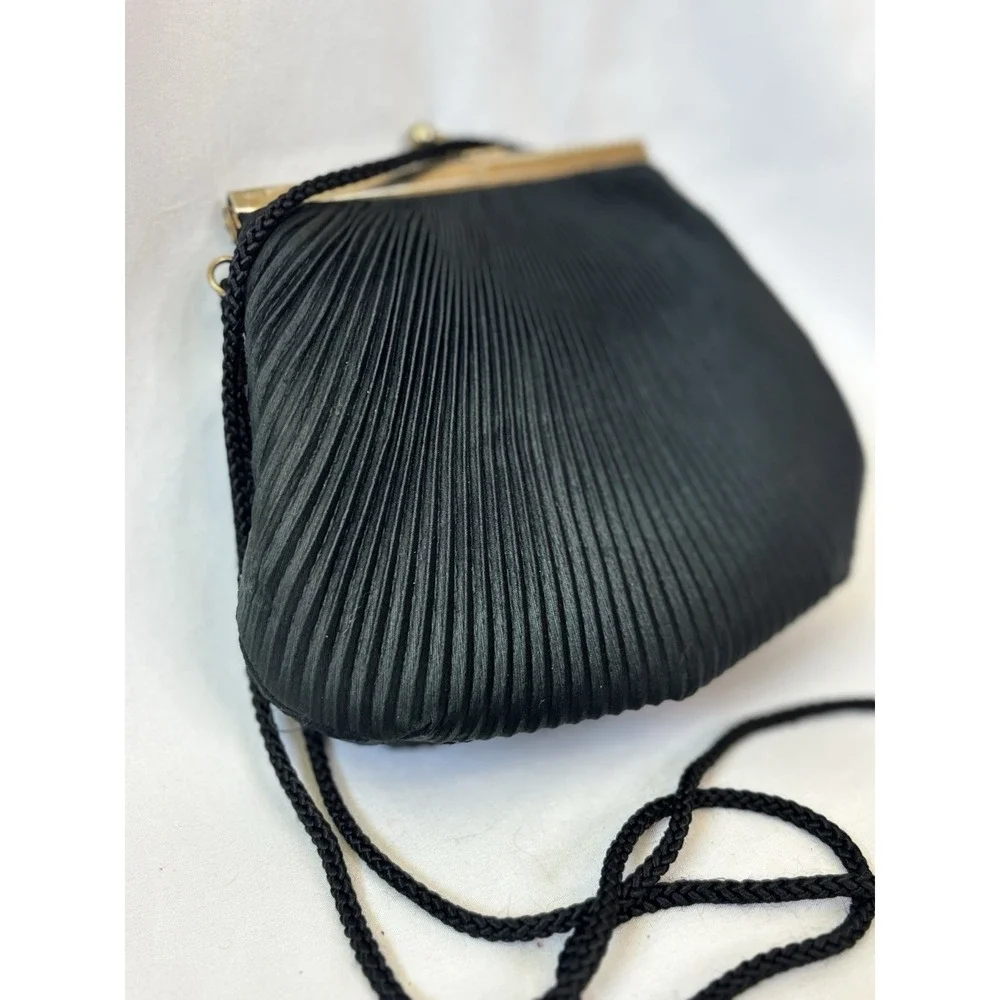 Vintage Black Satin Evening Clutch Crossbody Purse Knife Pleats And‎ Kiss Lock